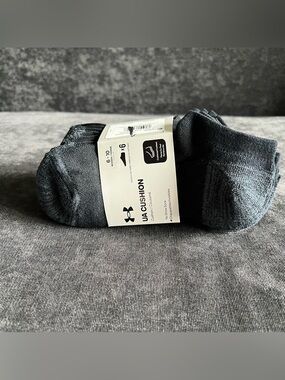 NWT Under Armour Women’s No Show Socks 6 Pack